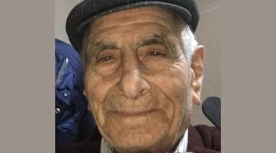 Triparni saluta Vincenzo Macrì scomparso alla vigilia del centesimo compleanno: il Comune di Vibo ne omaggia la memoria con una targa