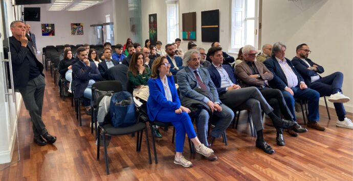 Non solo profitto, il modello delle “società benefit” fa scuola a Vibo: «Generare ricchezza nel rispetto dell’ambiente e dei valori sociali» – VIDEO