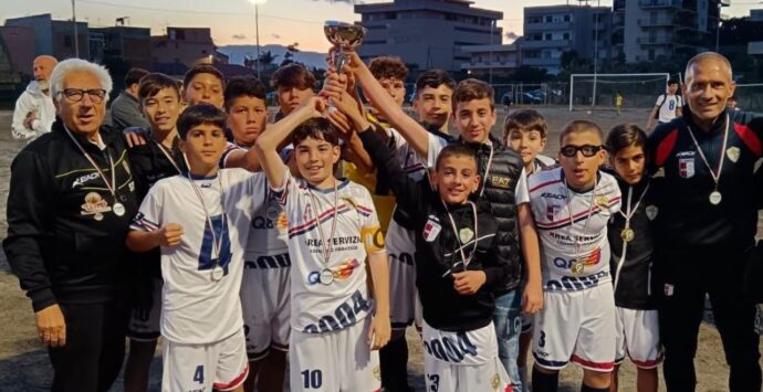 Scuola Calcio, il Real Limbadi vince il campionato Esordienti Uisp. La Malfa: «Questi risultati grazie all’impegno di tutti»