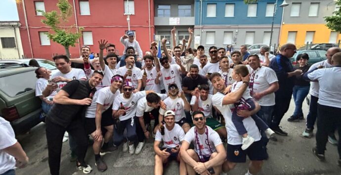 Seconda Categoria, il Nuova Ada vince la finale play off e scrive un pezzo della propria storia ottenendo la promozione. Il Filandari è salvo