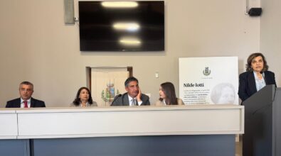 Jonadi, grande partecipazione alla cerimonia di intitolazione della sala conferenze di Vena a Nilde Iotti