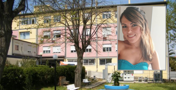 Dramma all’ospedale di Vibo: al settimo mese di gravidanza muore dopo che apprende del decesso del suo bambino