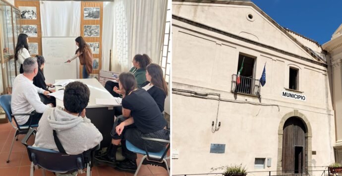 Argentini (ma non solo) di Nicotera, a lezione d’italiano con gli operatori del Servizio civile nelle scuole