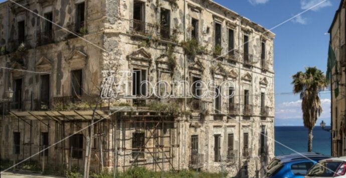 Dai fasti del Settecento a simbolo di degrado, a Tropea passi in avanti per il recupero (da 5,6 milioni di euro) di palazzo Giffone