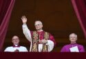 Il nordamericano Robert Francis Prevost è il nuovo papa, inizia il pontificato di Leone XIV: «La pace sia con tutti voi»