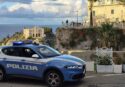 Invade proprietà private a Ricadi ma all’arrivo dei poliziotti li aggredisce con sputi, calci e lancio di bottiglie: arrestato