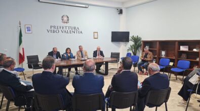 Viabilità, depurazione e acqua: riunione in Prefettura con i sindaci per affrontare le criticità del Vibonese in vista dell’estate