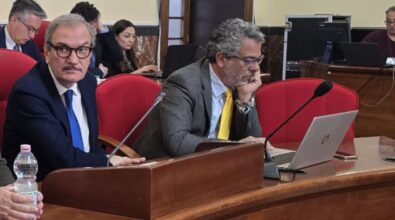 Vibo, Talarico estingue il debito con il Comune e rimuove la possibile causa di incompatibilità: «Finisce la fiera delle vanità»