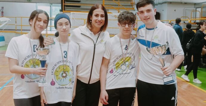 Tennistavolo scolastico, il liceo scientifico Berto di Vibo conquista due titoli e vola alle finali nazionali a Terni