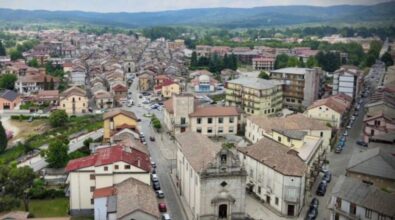 Serra, in piazza per promuovere la ricerca sul cancro: «Ogni azalea venduta è un piccolo seme di speranza»