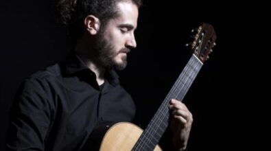 Vibo, la chitarra del maestro messicano Ponce al centro del concerto di Simone Rinaldo al Torrefranca