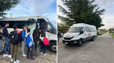 Lo scuolabus come una festa: dopo 5 mesi di disagi riparte il servizio per gli studenti della frazione Piani di Acquaro -VIDEO