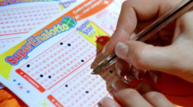 Vibo, “bacetto” della dea bendata: vinti 16mila euro con un “5” al SuperEnalotto