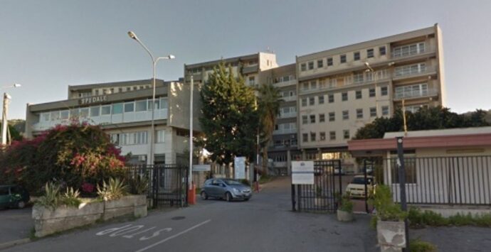Tropea, ospedale “sconnesso”: da giorni senza internet per un guasto alla fibra ottica e laboratorio d’analisi in tilt