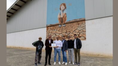 A Vibo il murales che racconta la crisi idrica globale: sui muri del Palavalentia un messaggio per le giovani generazioni