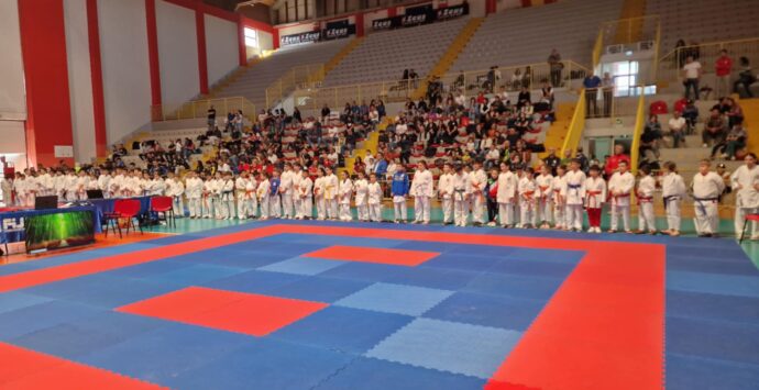 Karate, al PalaMaiata di Vibo il secondo memorial in ricordo del maestro Mimmo Maurino con oltre 300 atleti
