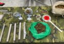 Filandari, sorpreso in casa con 1,5 kg di droga e bilancino: blitz dei carabinieri (con arresto) nella frazione di Arzona