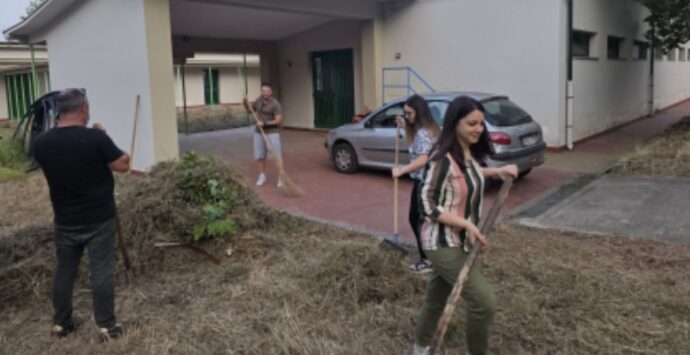 Sant’Onofrio, il sindaco ringrazia i volontari dell’associazione AttivaMente che hanno ripulito l’area del Centro operativo comunale