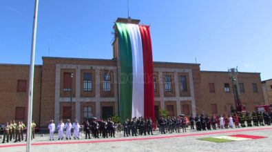 Vibo si veste di verde, bianco e rosso: in piazza Municipio le celebrazioni per la Festa della Repubblica – VIDEO