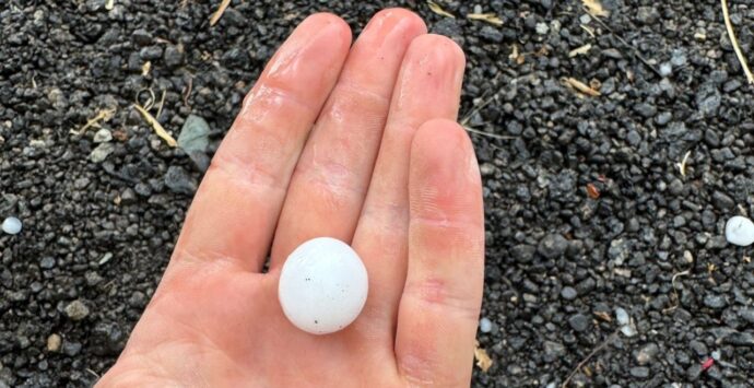 Meteo Vibonese, l’aria fredda in quota disturba l’estate: giorni di instabilità, temporali e qualche grandinata