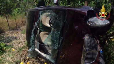 Incidente a Soriano, sfonda con l’auto un muretto e precipita su un limoneto: soccorsa una donna