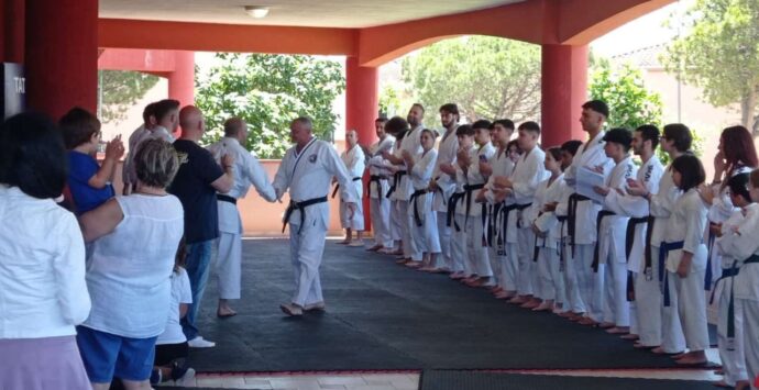 Il decano del Karate tropeano Antonio La Torre ha ricevuto il 4° Dan al campus Csen svoltosi a Rossano