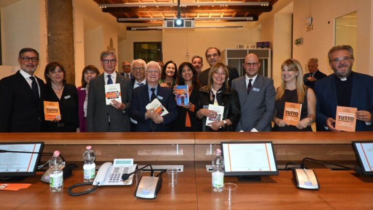 La vita dell’imprenditore vibonese anti ‘ndrangheta Francesco Cascasi affidata alla penna di don Ennio Stamile