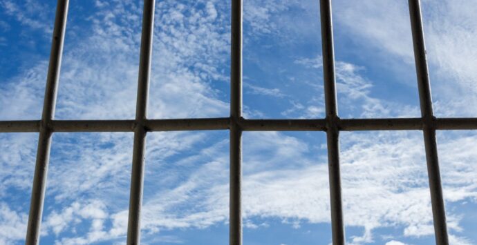 Gli studenti del Professionale di Vibo nel carcere minorile di Catanzaro per il progetto “Scuola dentro”: la formazione si fa lezione di vita