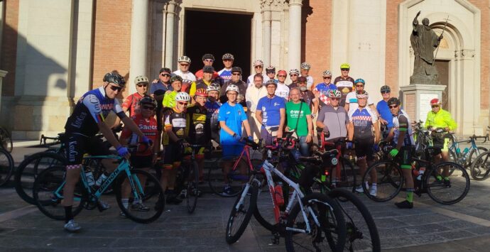 Mileto, consensi per la XVIII edizione del pellegrinaggio in bici al santuario della Madonna della Catena di Dinami