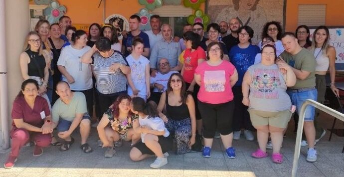 Jonadi, il Comune al fianco dell’associazione Il Dono: concesso un mese di mensa gratis per i ragazzi del centro diurno