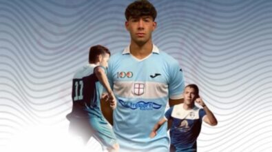 Calciomercato, nuovo colpaccio per la Vibonese: ufficializzato l’arrivo dell’attaccante Riccardo Mangiaracina