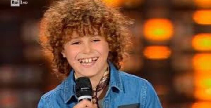 Zungri, il Premio Mariano sarà conferito al giovane cantautore calabrese Michele Bruzzese protagonista nel 2023 di The Voice Kids