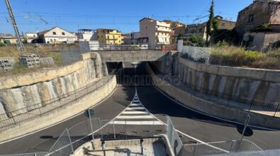 Vibo Marina, ora il sottopasso c’è ma manca chi lo usa. E il M5s chiede al sindaco di istituire l’isola pedonale sul lungomare